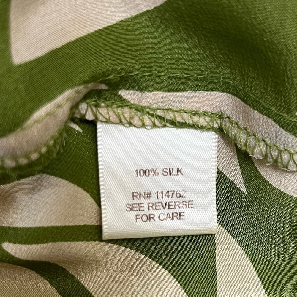 Petticoat Alley Silk Green Floral Plunge Criss Cross Blouse Size Small - Picture 6 of 7